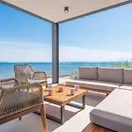 Villa Serena Luxury Seafront Escape With Pool